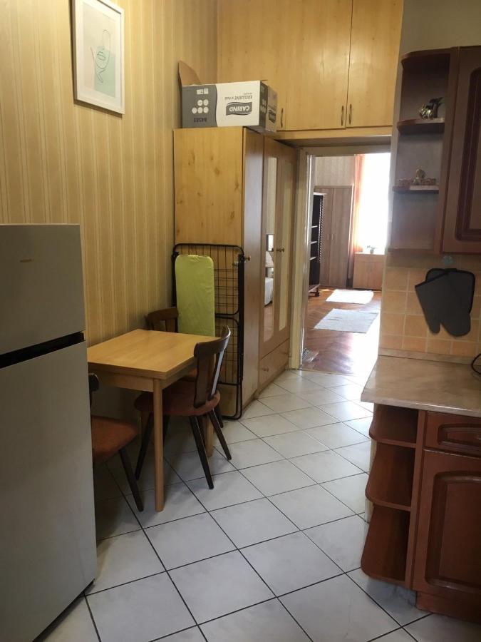 Cozy Flat At Stadionok M Station ブダペスト エクステリア 写真